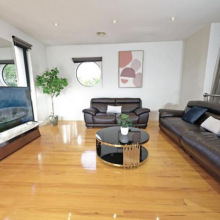 Luxury 7Brm Entire House Lakeview Blackswans Wifi Bbq Resort Point Cook Buitenkant foto