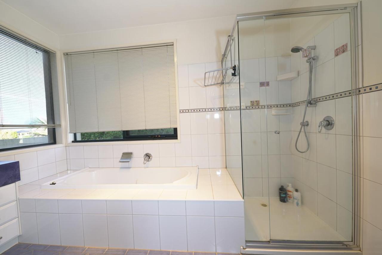 Luxury 7Brm Entire House Lakeview Blackswans Wifi Bbq Resort Point Cook Buitenkant foto