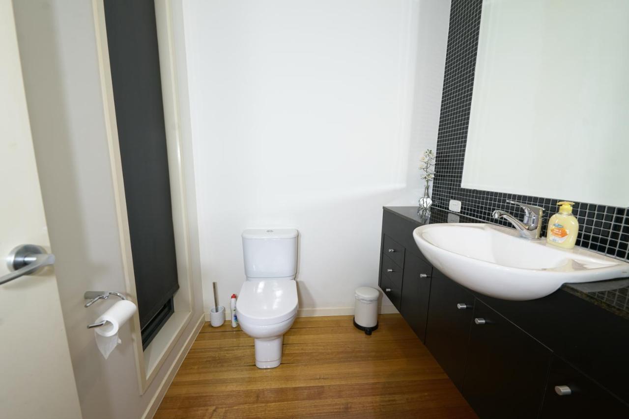 Luxury 7Brm Entire House Lakeview Blackswans Wifi Bbq Resort Point Cook Buitenkant foto