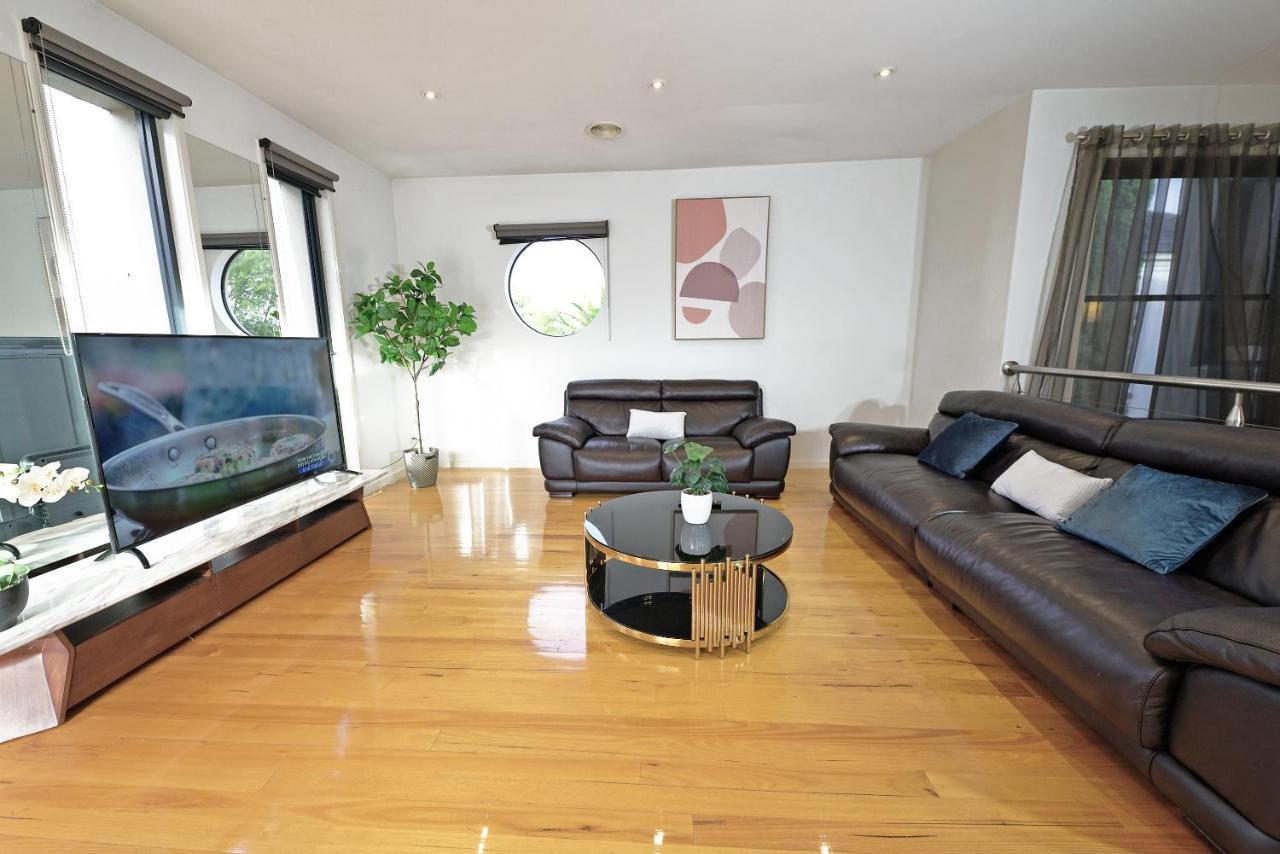 Luxury 7Brm Entire House Lakeview Blackswans Wifi Bbq Resort Point Cook Buitenkant foto