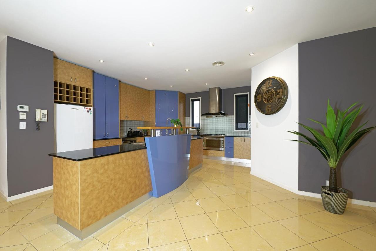 Luxury 7Brm Entire House Lakeview Blackswans Wifi Bbq Resort Point Cook Buitenkant foto