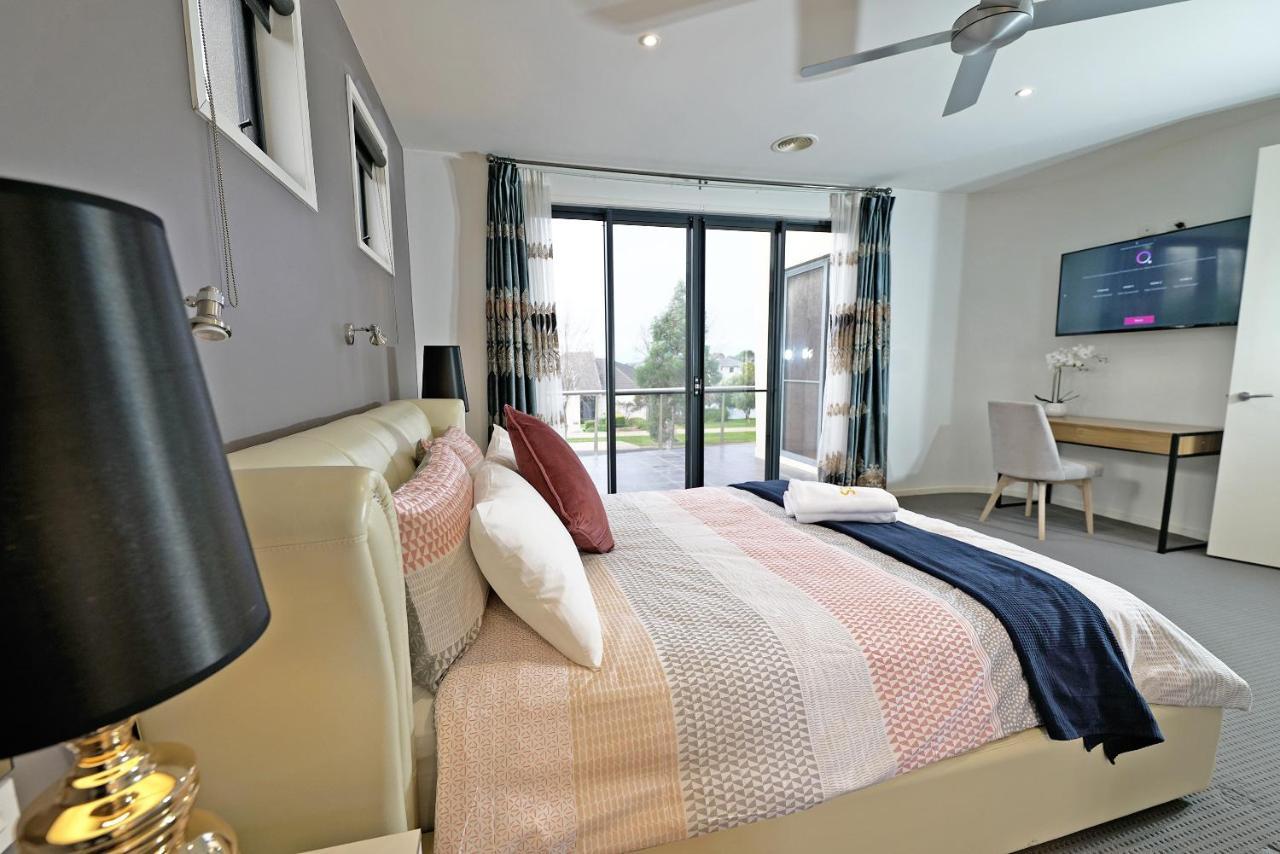 Luxury 7Brm Entire House Lakeview Blackswans Wifi Bbq Resort Point Cook Buitenkant foto