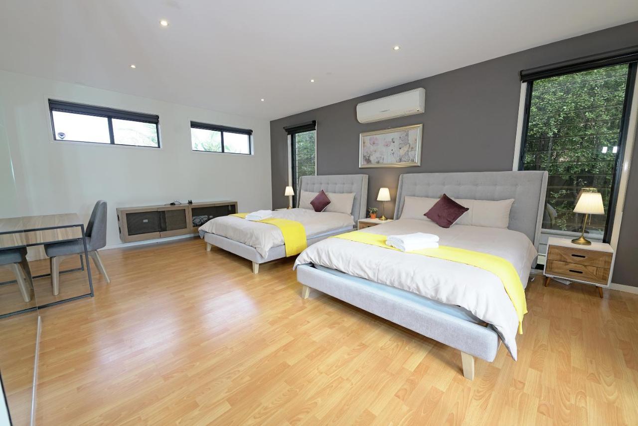 Luxury 7Brm Entire House Lakeview Blackswans Wifi Bbq Resort Point Cook Buitenkant foto
