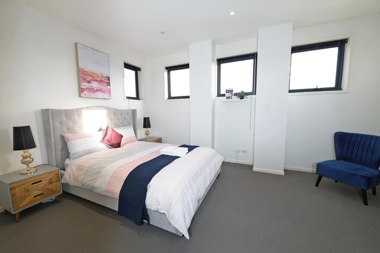 Luxury 7Brm Entire House Lakeview Blackswans Wifi Bbq Resort Point Cook Buitenkant foto